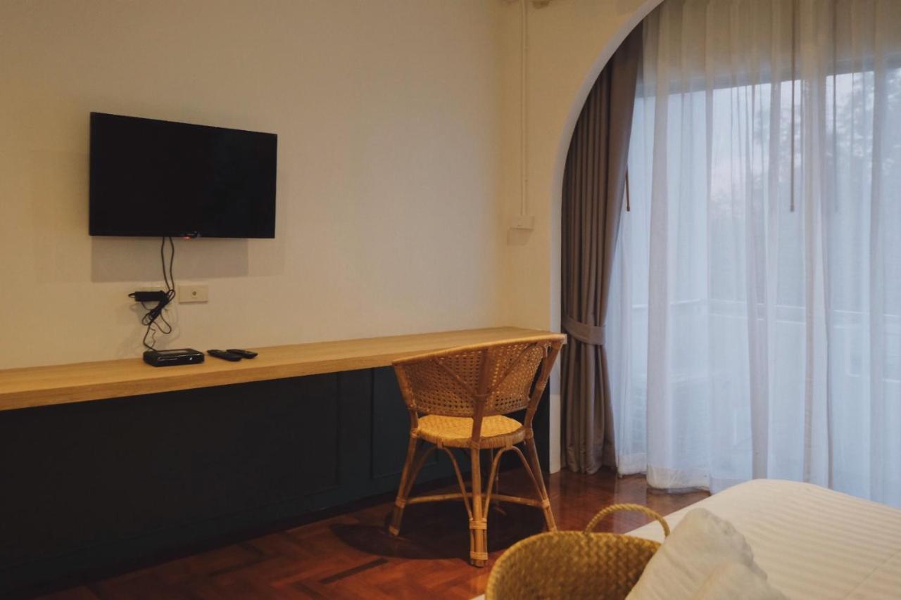 Matou Hostel & Cafe Ban Laem Muang Buitenkant foto