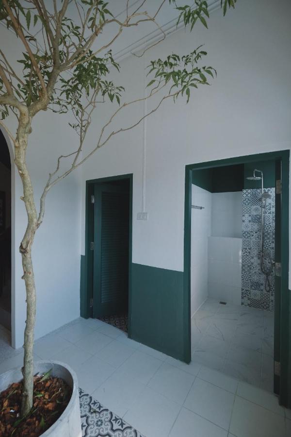 Matou Hostel & Cafe Ban Laem Muang Buitenkant foto