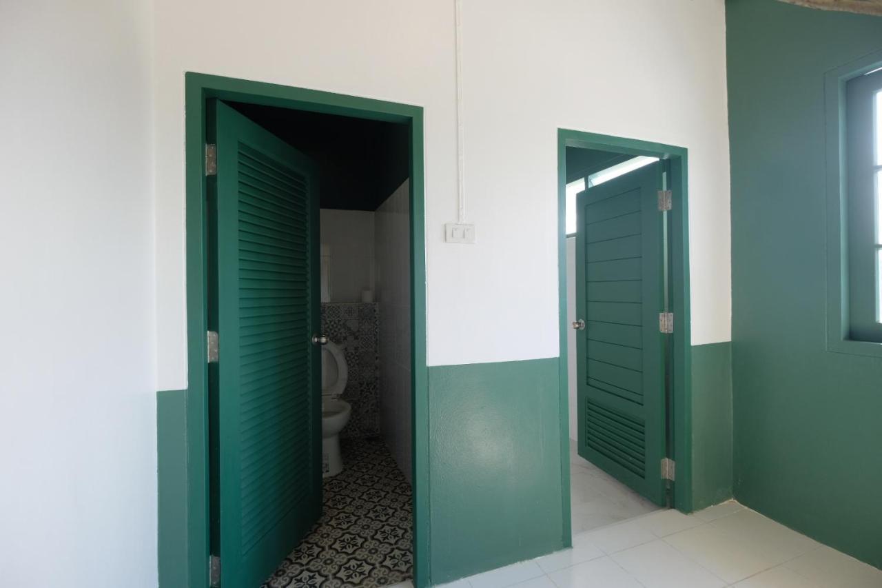 Matou Hostel & Cafe Ban Laem Muang Buitenkant foto